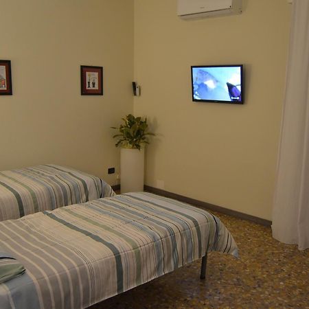 Bed And Breakfast Bissolati Brescia Exteriör bild