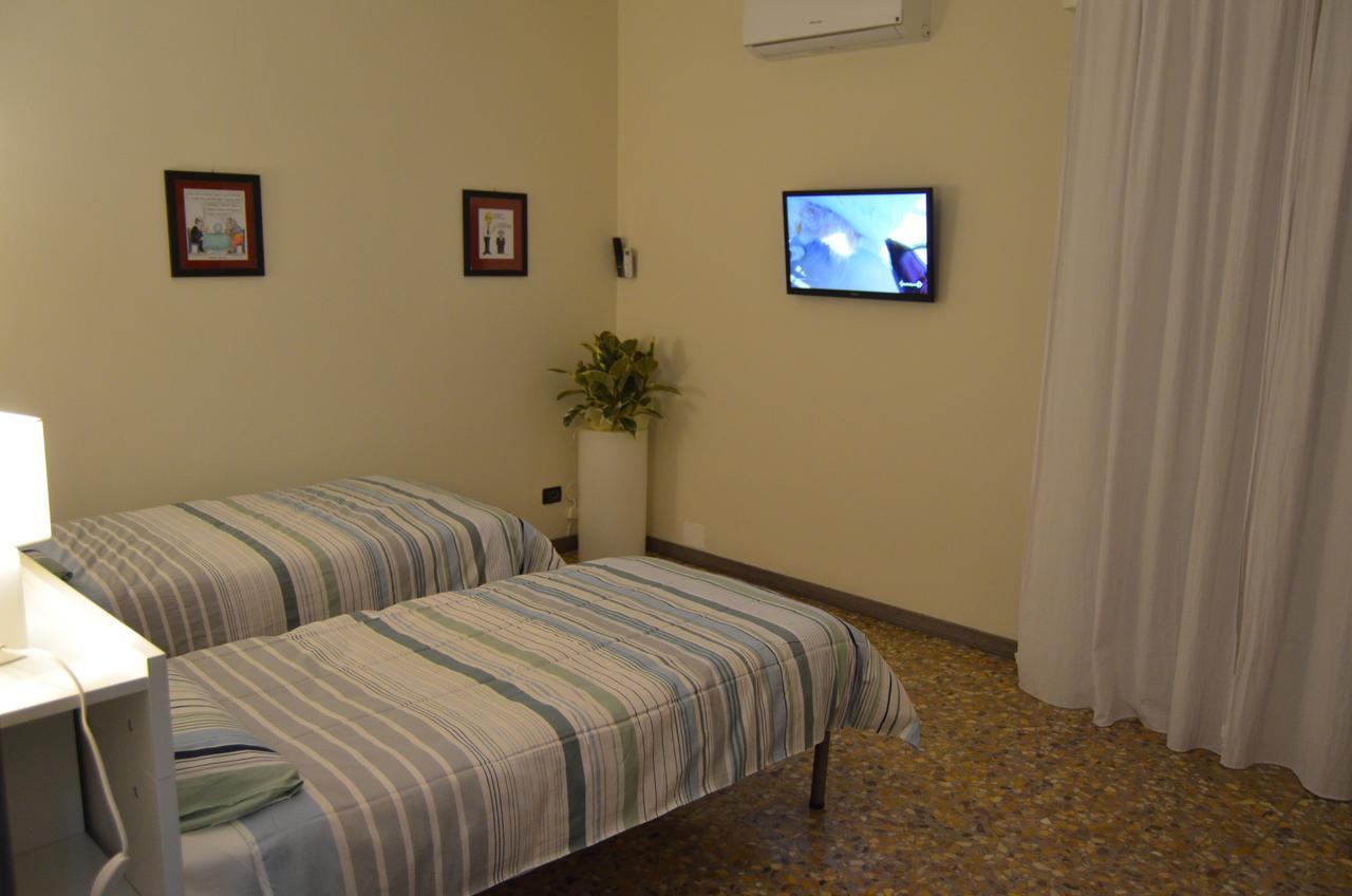 Bed And Breakfast Bissolati Brescia Exteriör bild